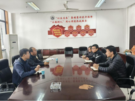 市医保局赴高校对接大学生参保工作